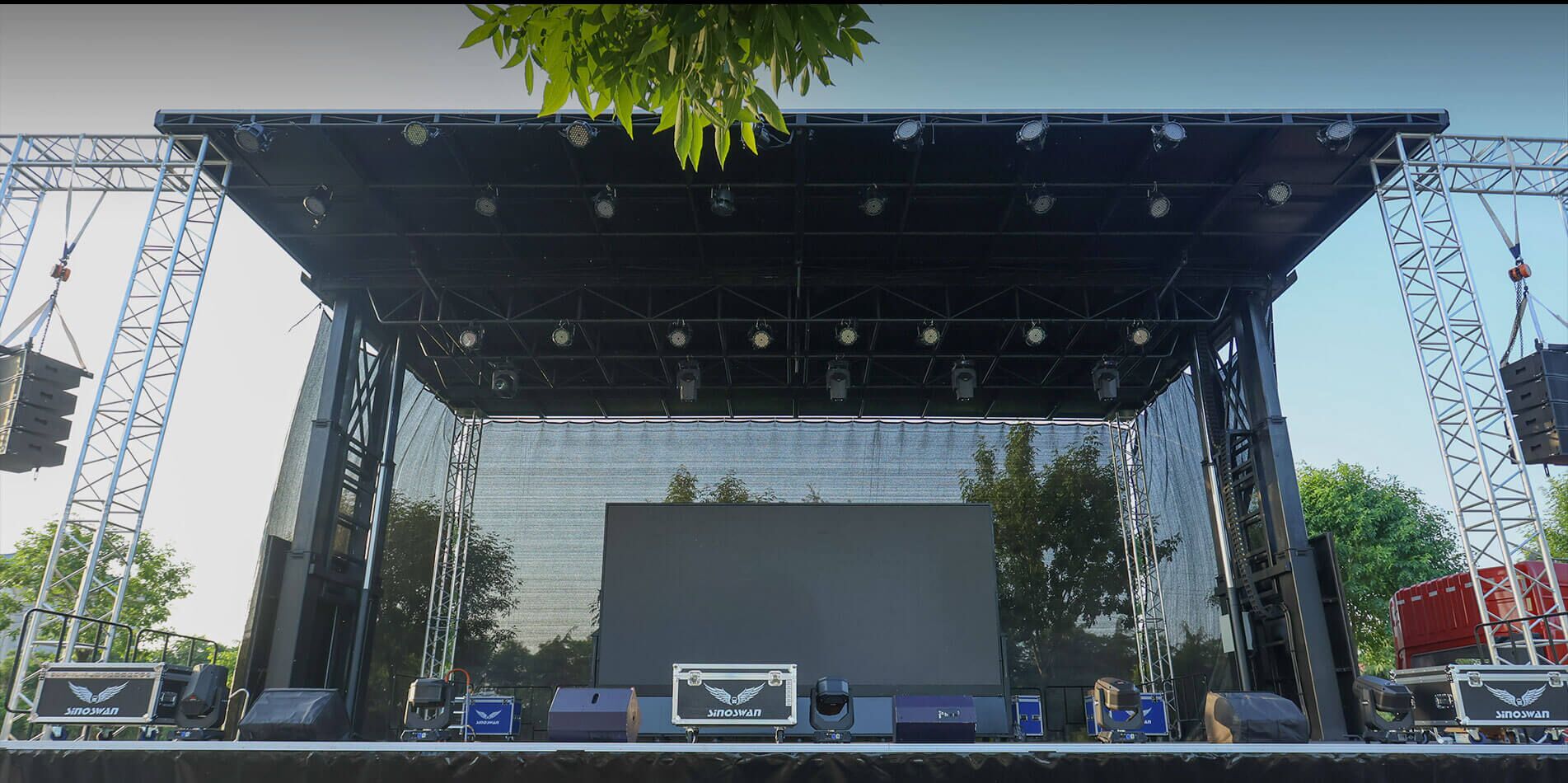 Designer and Manufacturer of Mobile Stage and Mobile LED Trailer with  Hydraulic System-Sinoswan
